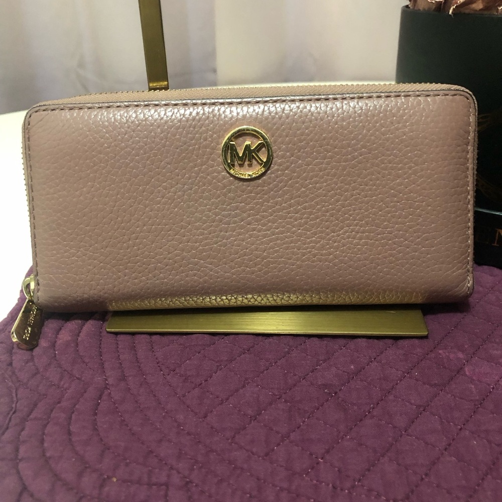 Michael Kors Mauve Zip Around Continental Pebbled Leather Wallet